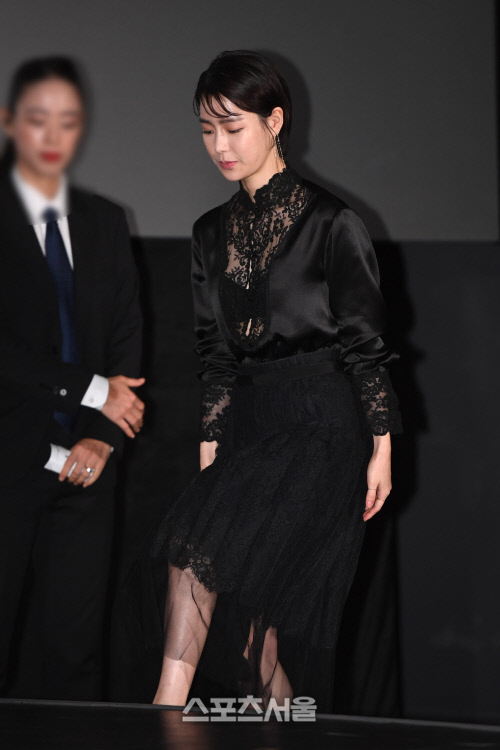 [포토]임지연, 계단은 조심스럽게