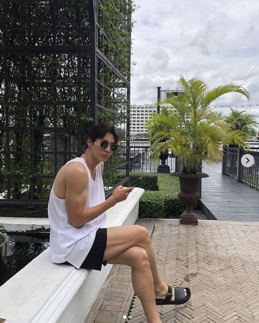 주원, 민소매 티셔츠 입고 뽐낸 남성미 '명품 몸매' [★SNS]