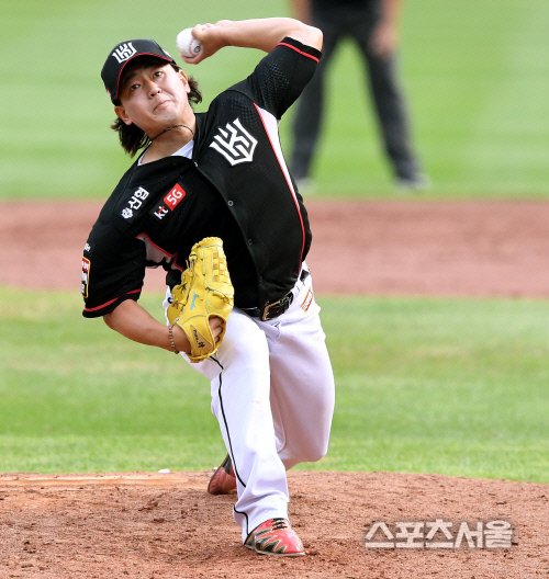[포토] kt 하준호, 투수 전향 후 첫 1군 등판!