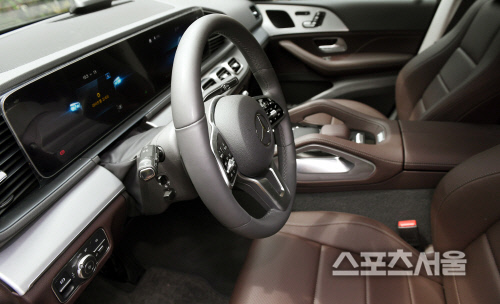 [포토] 더 뉴 메르세데스-벤츠 GLE, 운전석은?