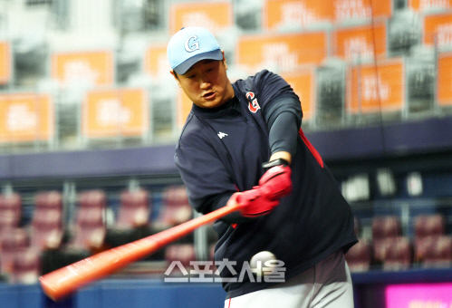 타격훈련하는 이대호![포토]