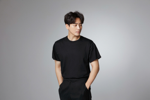 이준혁 인터뷰 사진 (10)