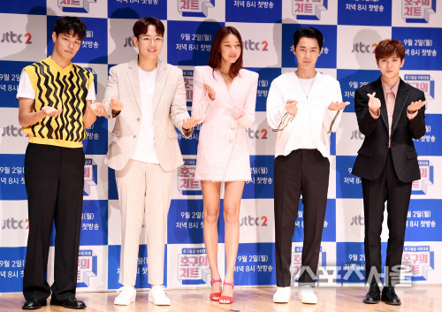 [포토] 정혁-장성규-한혜진-전진-렌, '호구의 차트'입니다~!