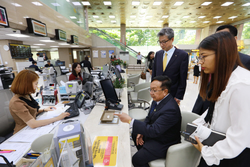 (사진2)미얀마 건설부 장관 방문
