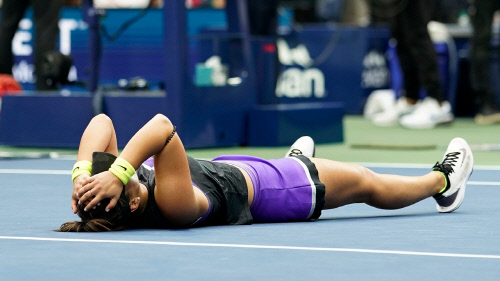 Photos: Andreescu reacts