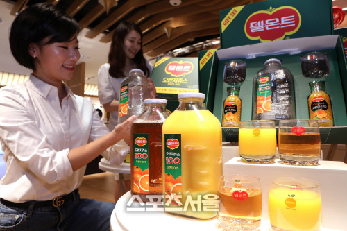 롯데百 "식품관부터 명품관까지 복고 열풍…촌스러움에 열광"