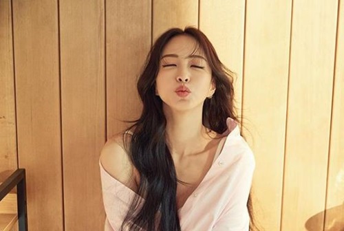 적극적 SNS 소통 속 물오른 미모 과시하는 한예슬[★SNS]