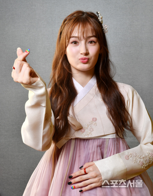 가수 라나 한복 추석인터뷰