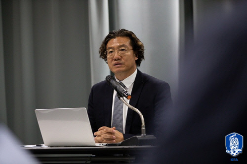 '검증 소홀 사과' 김판곤 위원장 "시대 요구 변했다, 모두 반성해야"