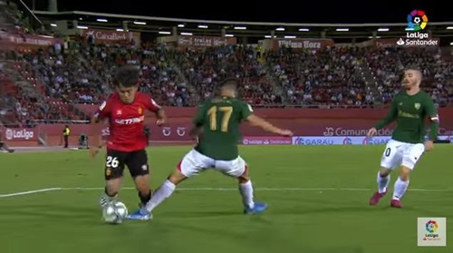 'PK 유도' 구보 맹활약에 西 언론도 칭찬 "마법 같은 움직임"