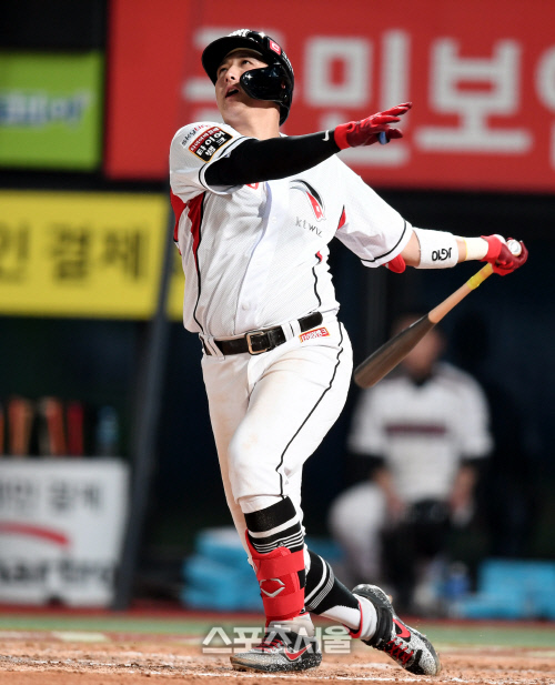 '16호포' 황재균 "내 타석에서 상대 투수 김광현? 깜짝 놀랐다"