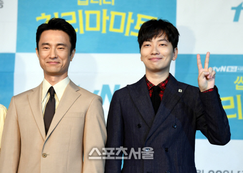 [포토] 이동휘, 귀여운 브이 포즈