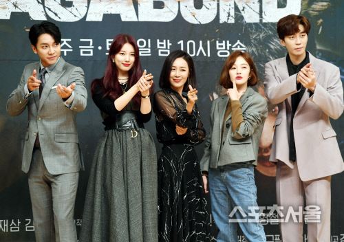 [포토] 이승기-배수지-문정희-황보라-신성록, 카리스마 빵야~!