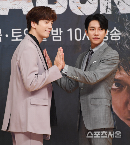 [포토] 이승기-신성록, 이게...뭐야?