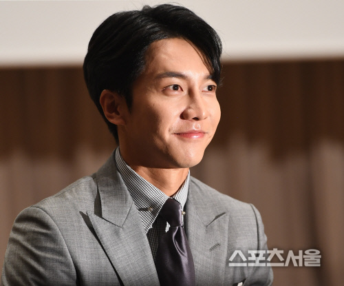 [포토] 이승기, 설레는...제작발표회~!