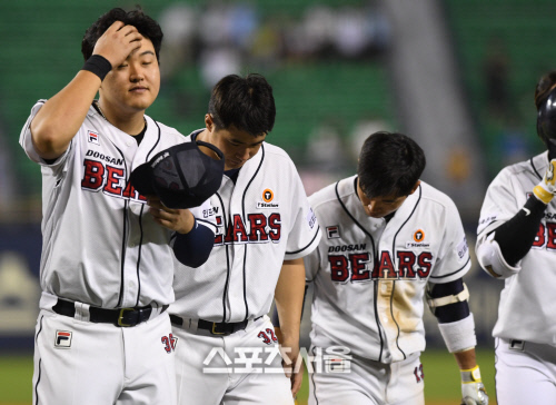 다시 미궁 속으로! 정규시즌 최종 순위 막판 '대혼전'