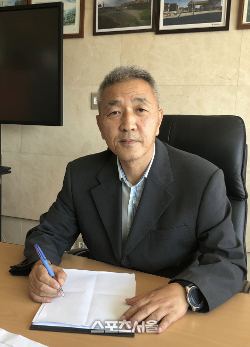 "소비자 체감 가능한 유류 가격 안정화 목표"…장명호 한국자영알뜰주유소협회장 인터뷰