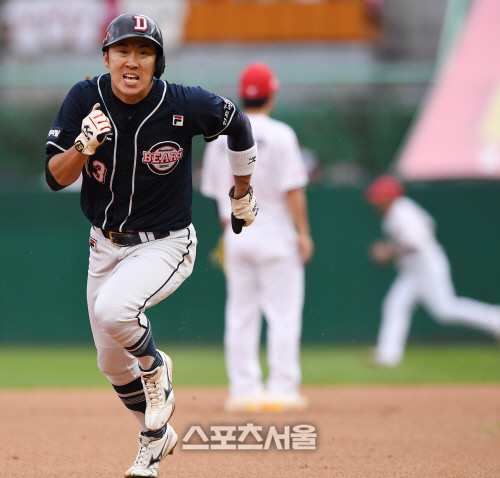 [포토] 두산 허경민, 이 때다!