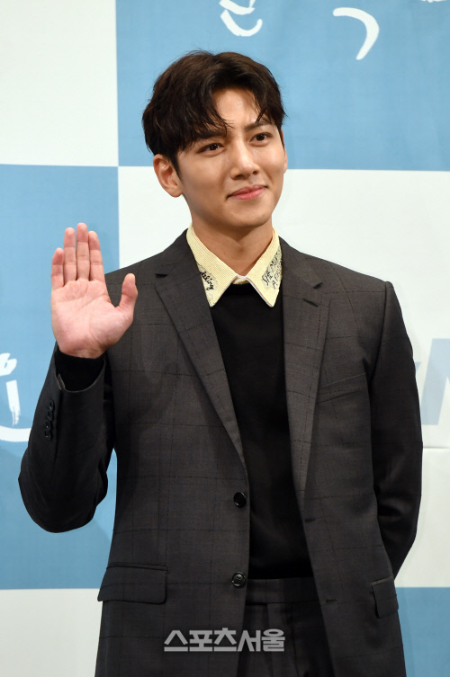 [포토]군 전역 후 '날 녹여주오' 선택한 지창욱