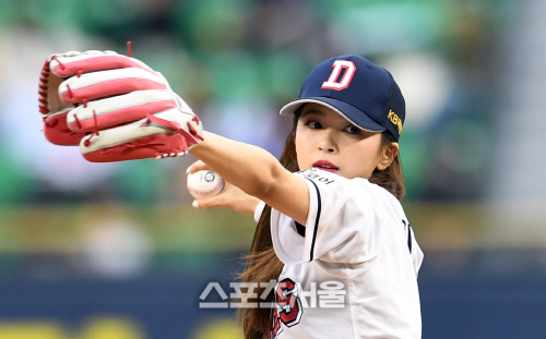 [포토]체리블렛 지원, 아육대 금메달리스트의 시구 갑니다!