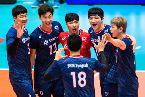 TeamKoreatogetherafterrally