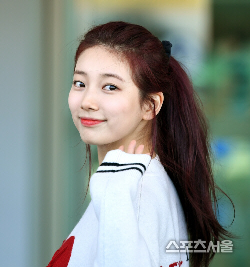 [포토] 수지, 심장 저격하는...눈빛!