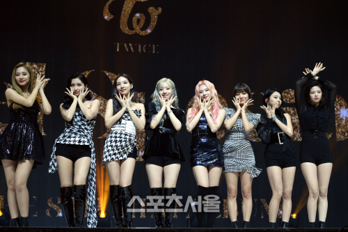 JYP 측 "트와이스 미나, 쇼케이스 불참…앨범 제작에만 참여"