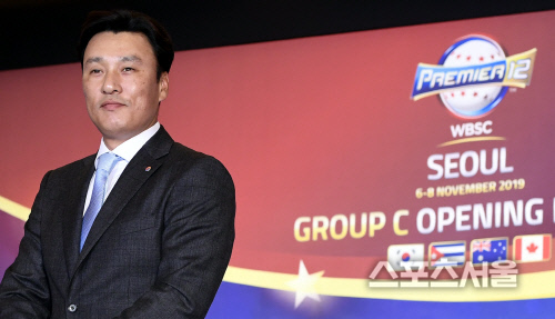 [포토] 이승엽, 프리미어 12 홍보를 위해...!