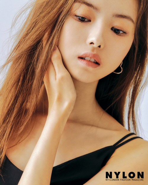 190926 -(2)[가수 임나영]임나영, 생에 첫 뷰티 화보 공개!