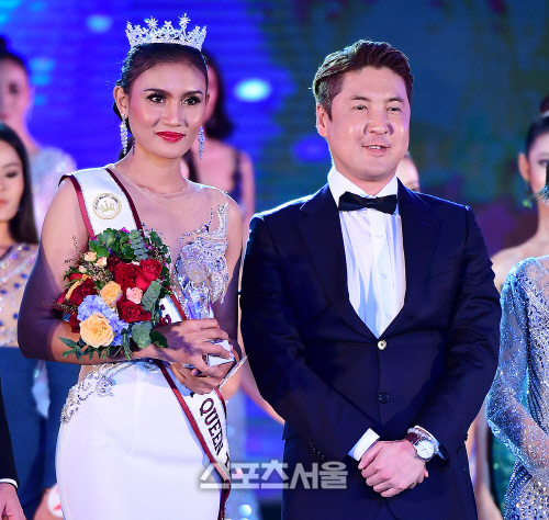 원드뷰티퀸 전정훈 대표, 태국미녀 실라프롬이 2020년 월드뷰티퀸에 참가합니다[포토]