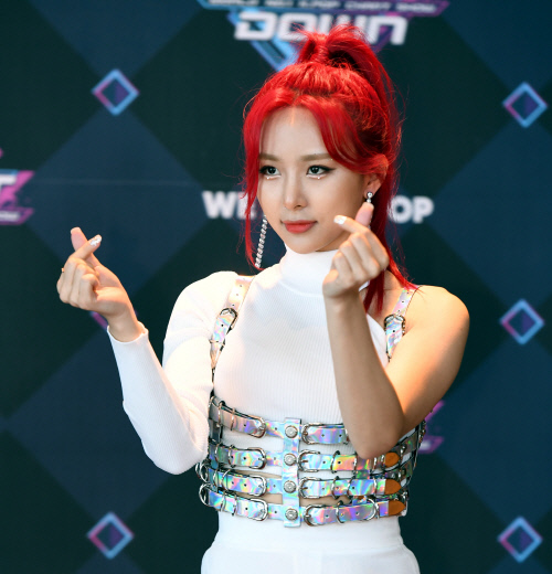 [포토] 한초임, 심장 설레게 하는 손하트