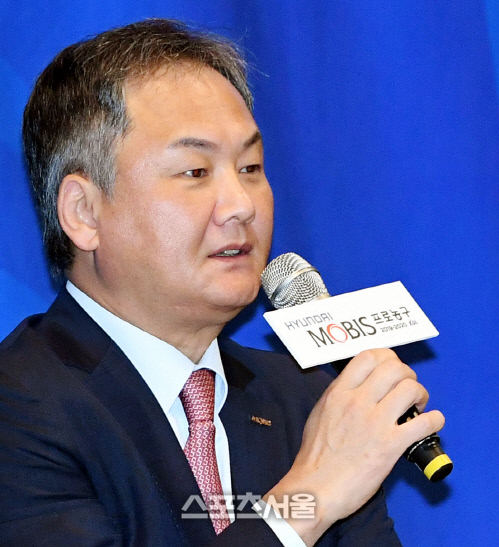 [포토] 현대모비스 유재학 감독, 부상자 많아 걱정이다...