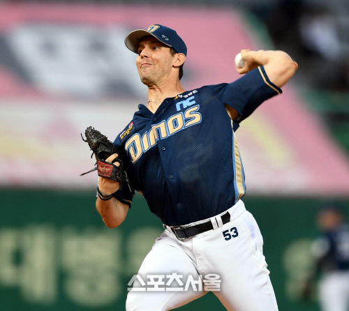 [포토] 프리드릭 \'역투\'