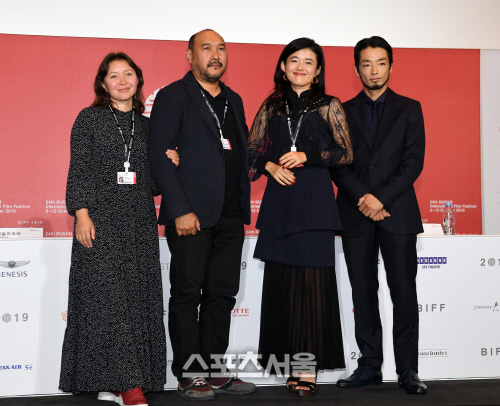 [포토]부산국제영화제 개막작 '말도둑들. 시간의 길' 공식 기자회견