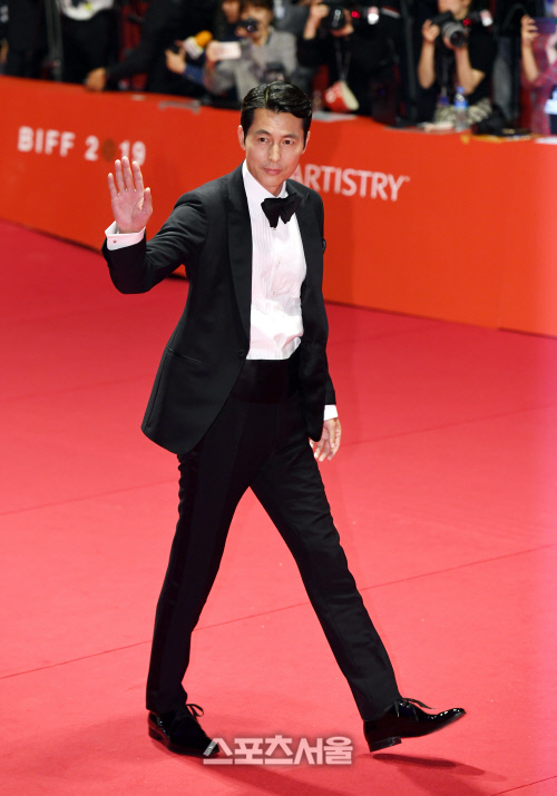 정우성 "태풍 피해입으신 분들 안타까워. 깊은 위로와 응원"[SS BIFF]