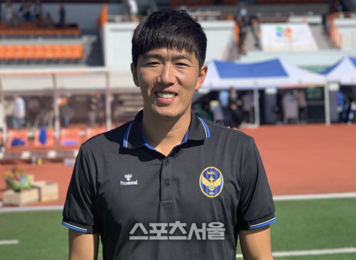 '전국체전 금메달' 김정우 대건고 감독 "20년 전 우승보다 기뻐"[현장인터뷰]