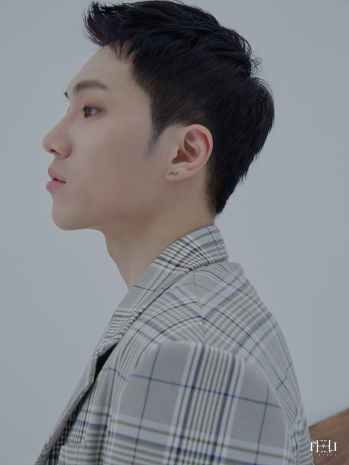 김필, 자작곡 '사랑 둘' 10일 공개…가을 감성 저격