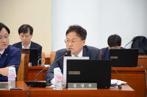 김정우 의원 “고소득 유튜버 7명, 소득 45억원 탈루…10억원 추징”