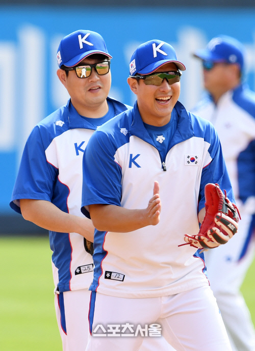 [포토]황재균-양의지, 밝은 분위기 속에