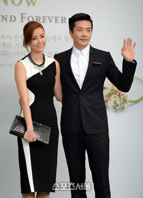 [SS포토] 권상우-손태영 부부 \'저희처럼 행복하세요\'