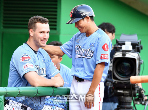 SK와의 경기가 기대되는 다익손[포토]