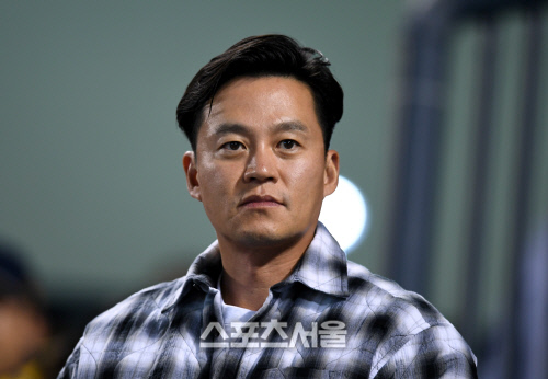 [포토] KS 2차전 직관 온 이서진