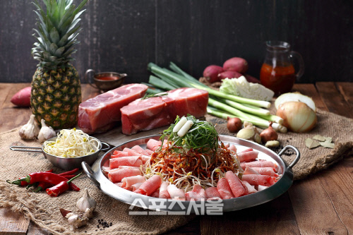 프랜차이즈 외식업계 '가격 낮춘 건강한 맛' 화두