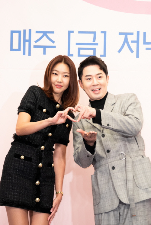 "멜로드라마 같을 것"...'썸바디2', 연애 멘토 한혜진·붐과 로맨스 2막 시작[SS현장]