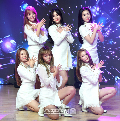 [포토]6인조 걸그룹 아리아즈 데뷔 쇼케이스