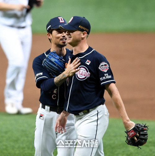 [포토] 오재원 '큰일날 뻔 했어'