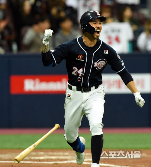 [포토] 오재원, 역전 적시타의 환호!