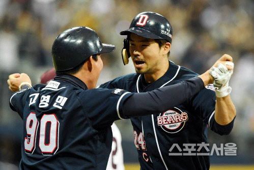 [포토] 오재원의 역전 적시타, 쉘 위 댄스?