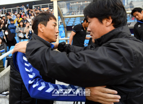 울컥한 이임생 감독 "친구 유상철, 마지막까지 희망 있기를"[현장인터뷰]