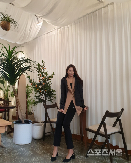 [체험기] 재킷과 믹스매치한 젝시믹스 부츠컷 레깅스, 정장으로 탄생하다